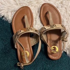 size 6 guess sandals